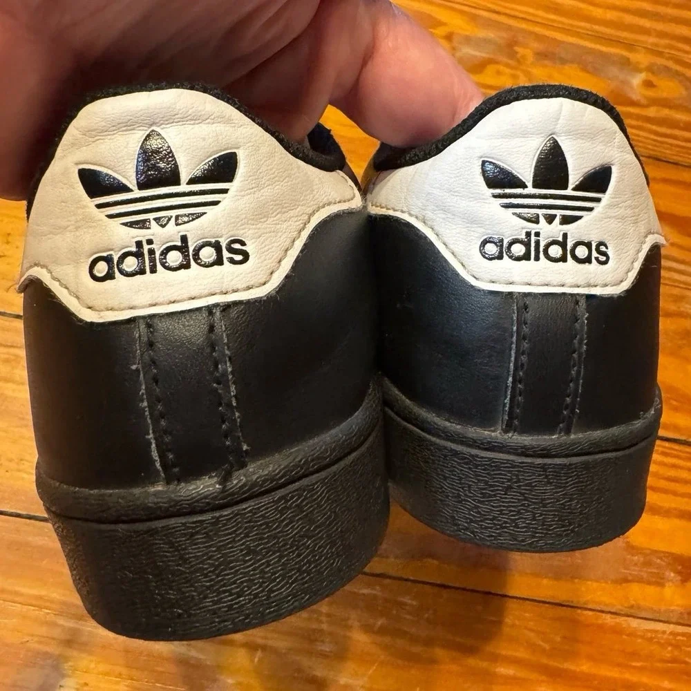 Adidas‎ Superstar Black Sneakers Size Youth 3